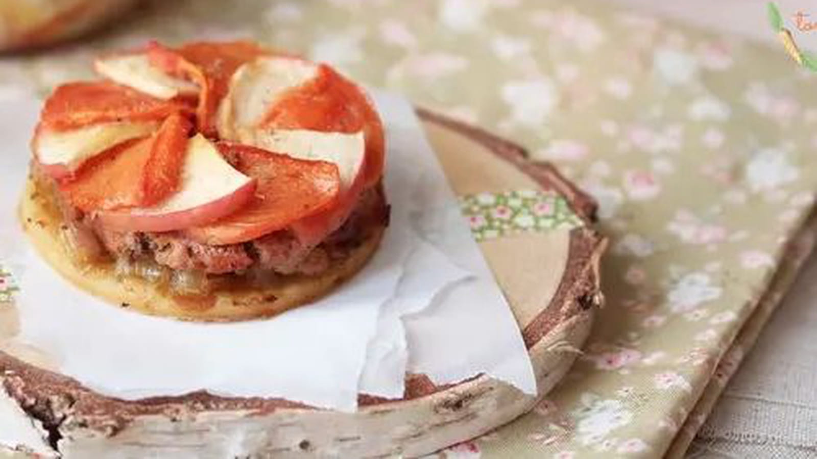 Tartelettes fines foie gras, kaki et pomme