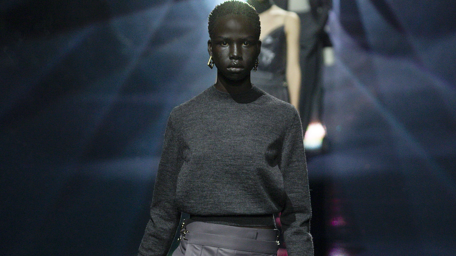 Look 11
