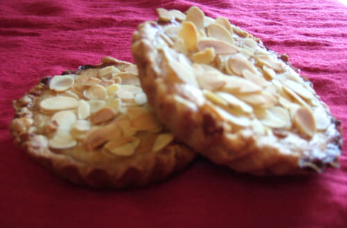 Tartelettes au miel et aux éclats d'amande