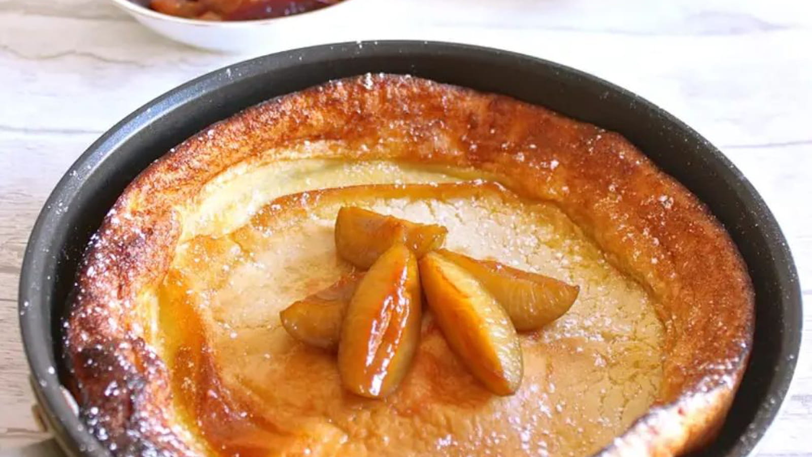 Dutch baby pancake aux prunes reine-claudes
