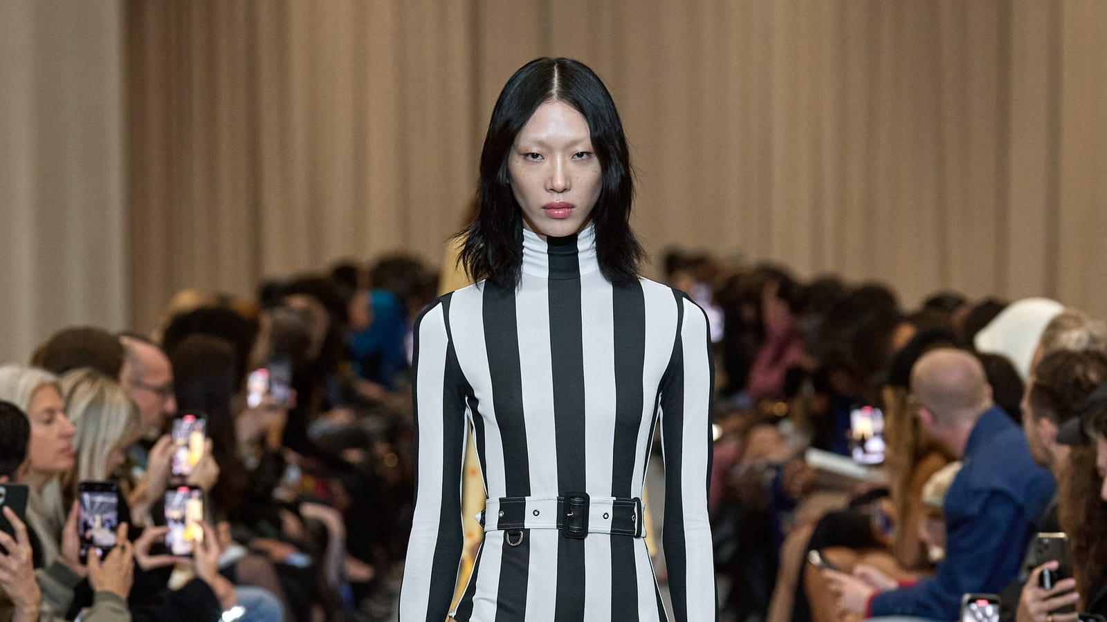 Look 32
