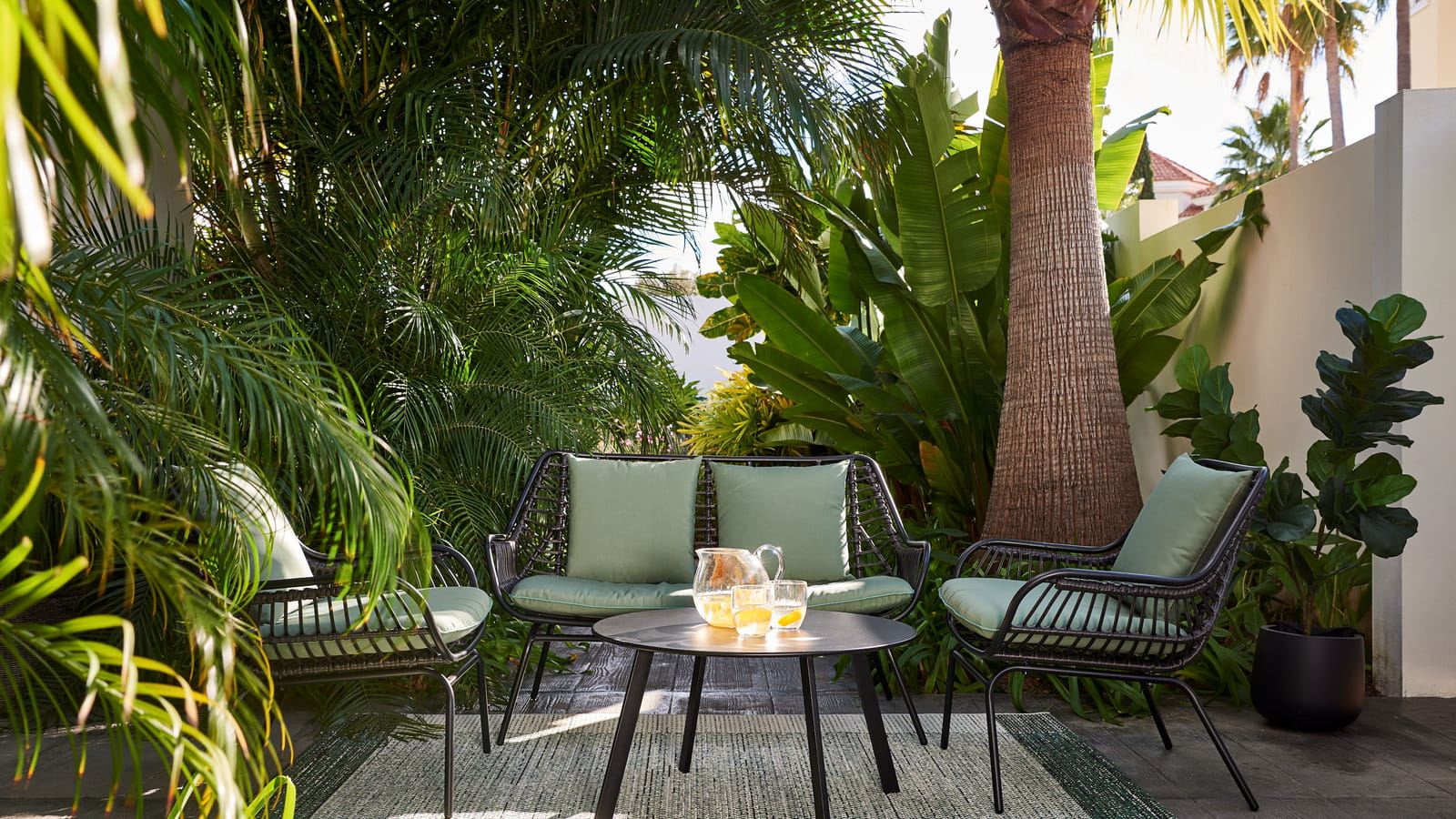 Salon de jardin en acier