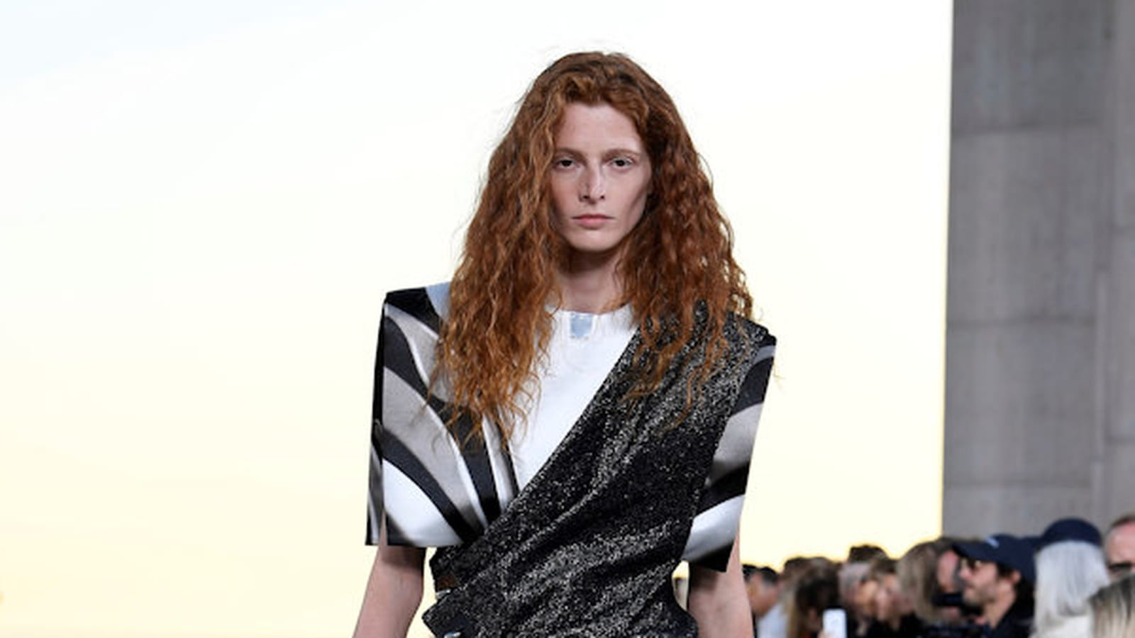 Look 32
