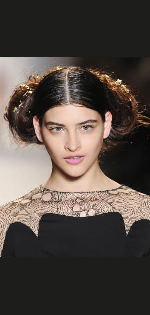 Bouquet de fleurs pour chignon romantique