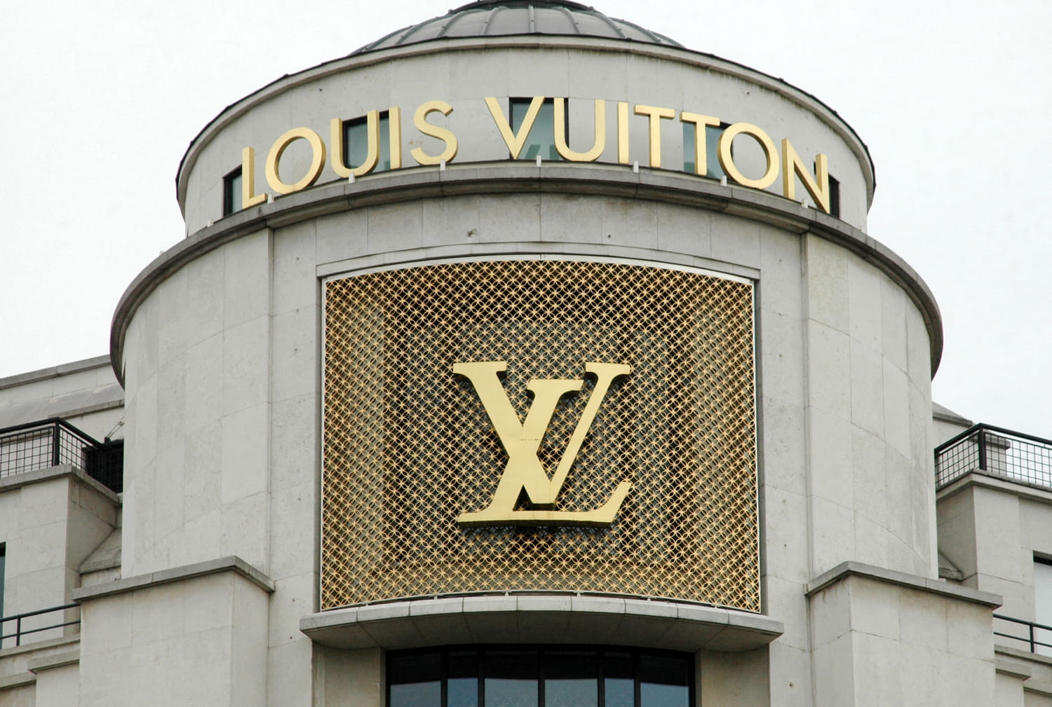 Louis Vuitton : fondateur, histoire, défilés, sacs cultes