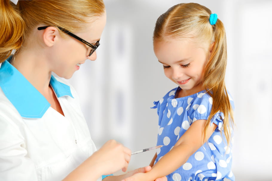 Vaccins obligatoires chez l'enfant : calendrier des dates clés