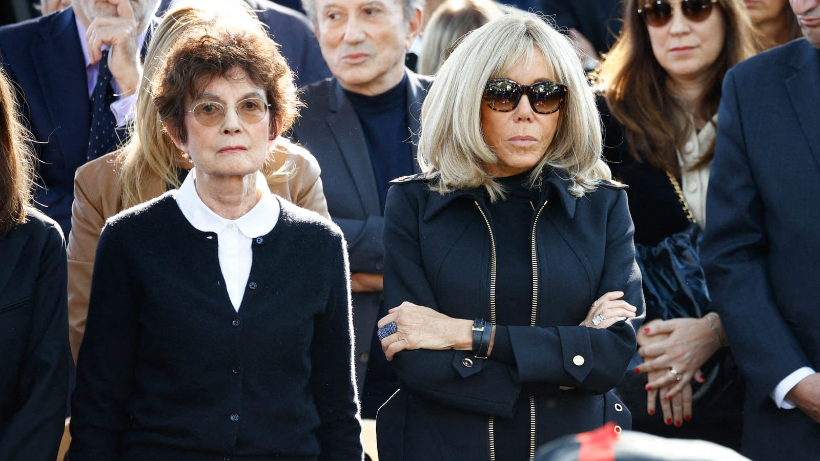 Sa veuve Nicole Avril aux côtés de Brigitte Macron