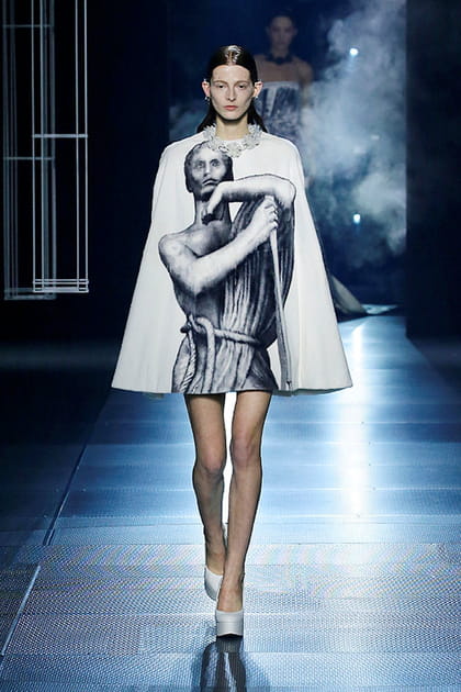 D&eacute;fil&eacute; Fendi Couture printemps-&eacute;t&eacute; 2022