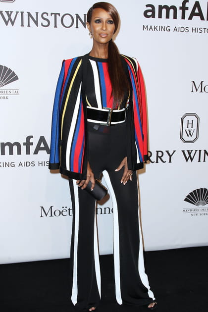 Iman, &eacute;l&eacute;gante en Balmain