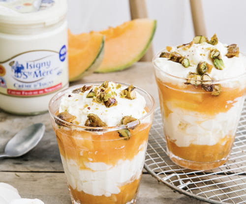 Eton mess au melon, pistaches et crème d'Isigny