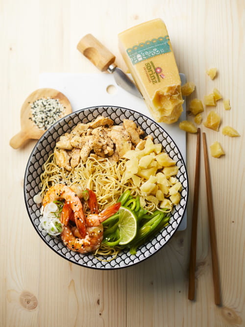 One pot pasta noodle façon asiatique, poulet, crevettes au Sbrinz