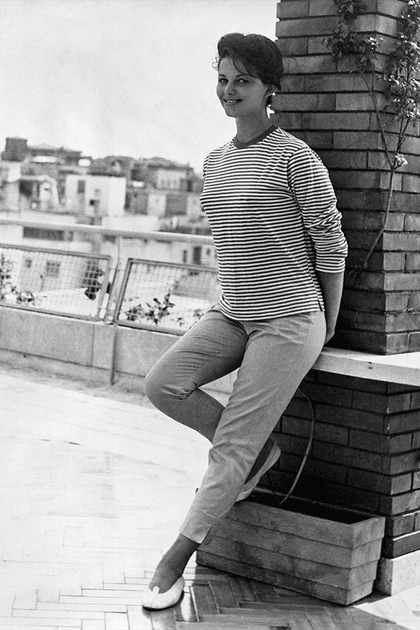 Claudia Cardinale en marini&egrave;re