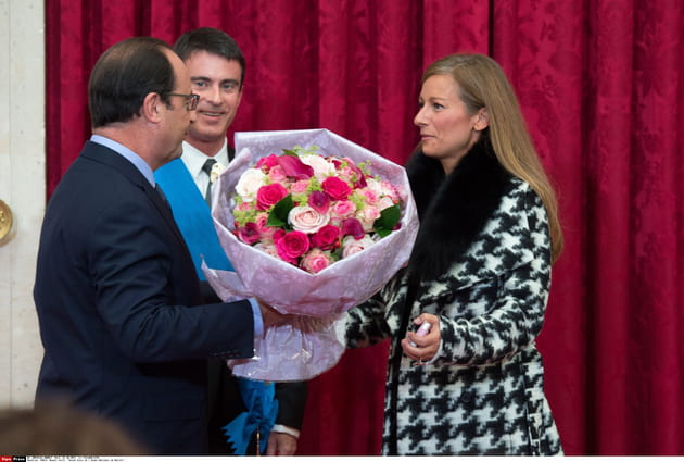 Manuel Valls décoré de la grand-croix de l'ordre national du Mérite