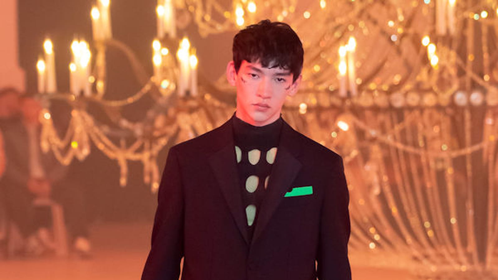 Look 10