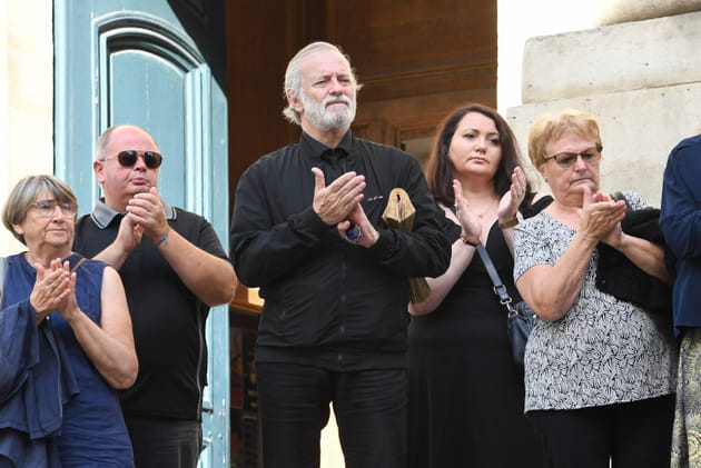 Francis Huster c&eacute;l&egrave;bre la m&eacute;moire de Catherine Lachens&nbsp;: fun&eacute;railles &agrave; Paris