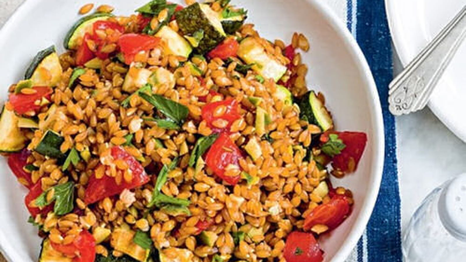 Épeautre, courgette et tomates