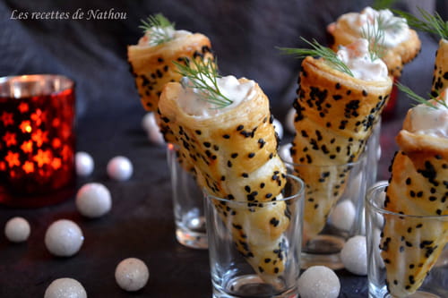 Cornets feuilletés au fromage frais et saumon fumé