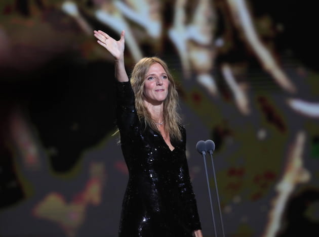 Sandrine Kiberlain, esseul&eacute;e &agrave; la fin de la c&eacute;r&eacute;monie