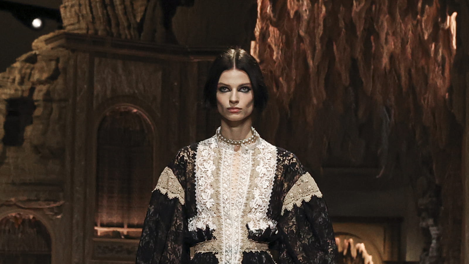 Look 17