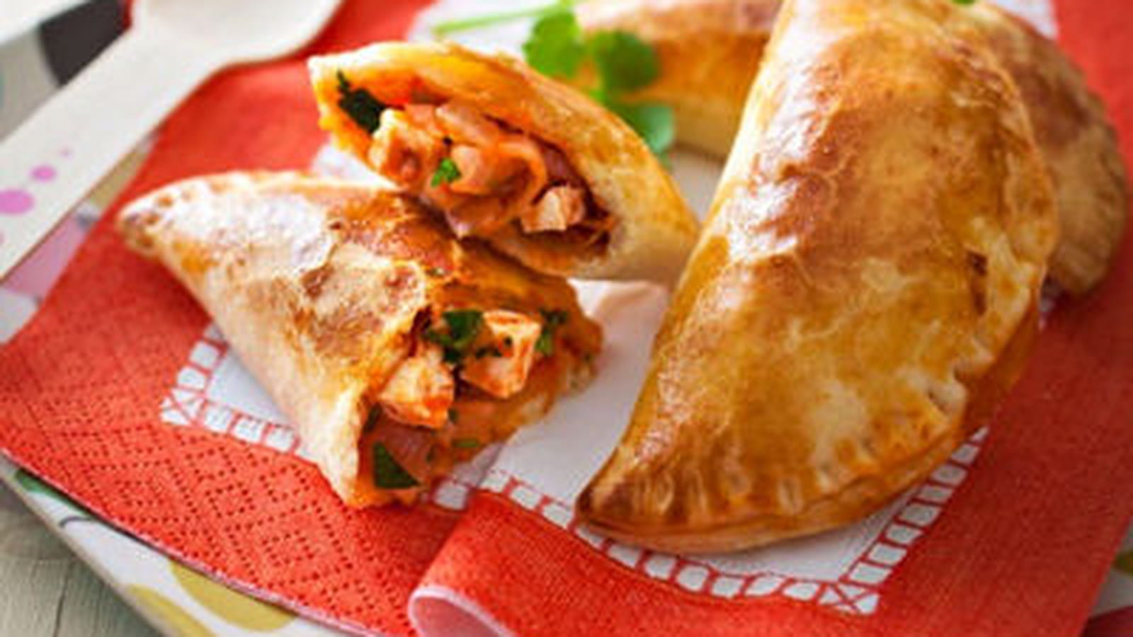 Empanada au poireau, tomate et tofu  