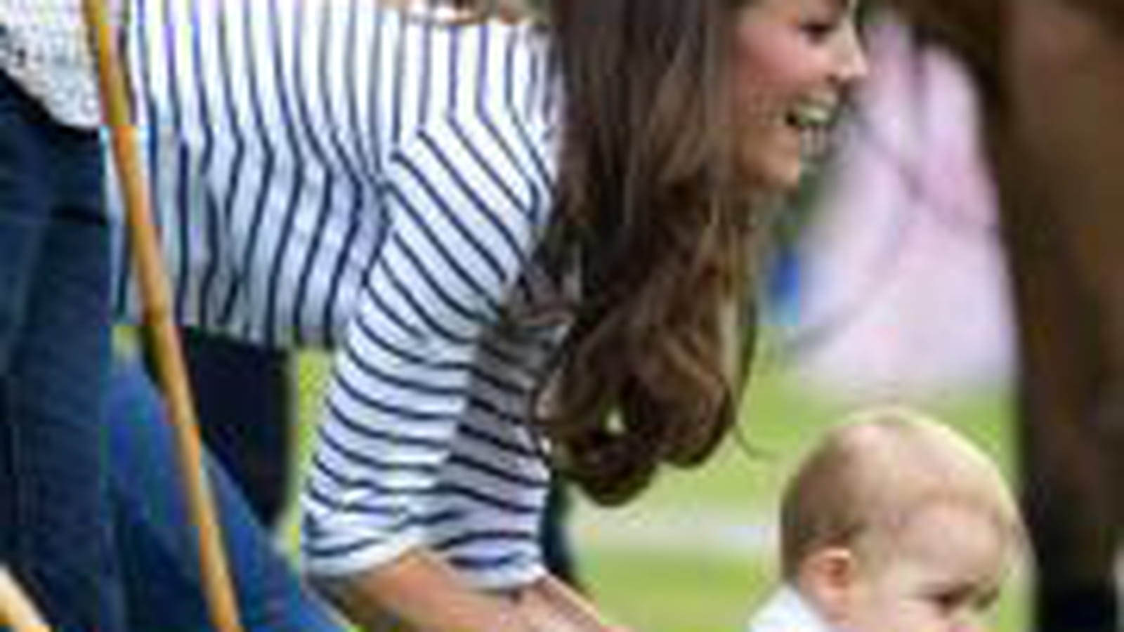 Bébé prend le pas sur papa !