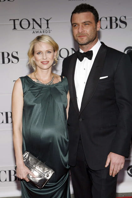 Naomi Watts, enceinte de son premier enfant, en juin 2007