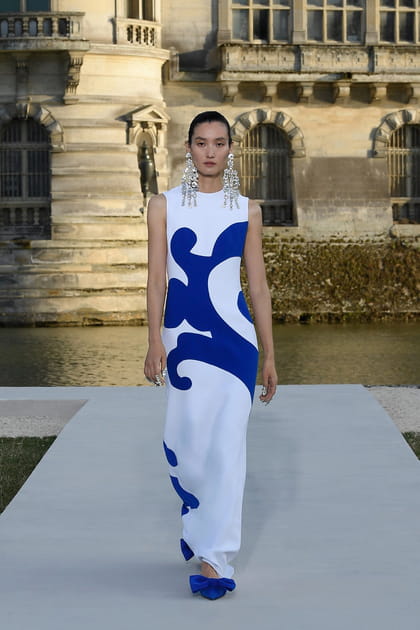 Look 8&nbsp;du d&eacute;fil&eacute; Valentino haute couture automne-hiver 2023-2024