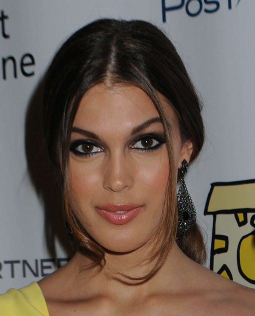 Le maquillage sophistiqu&eacute; d'Iris Mittenaere