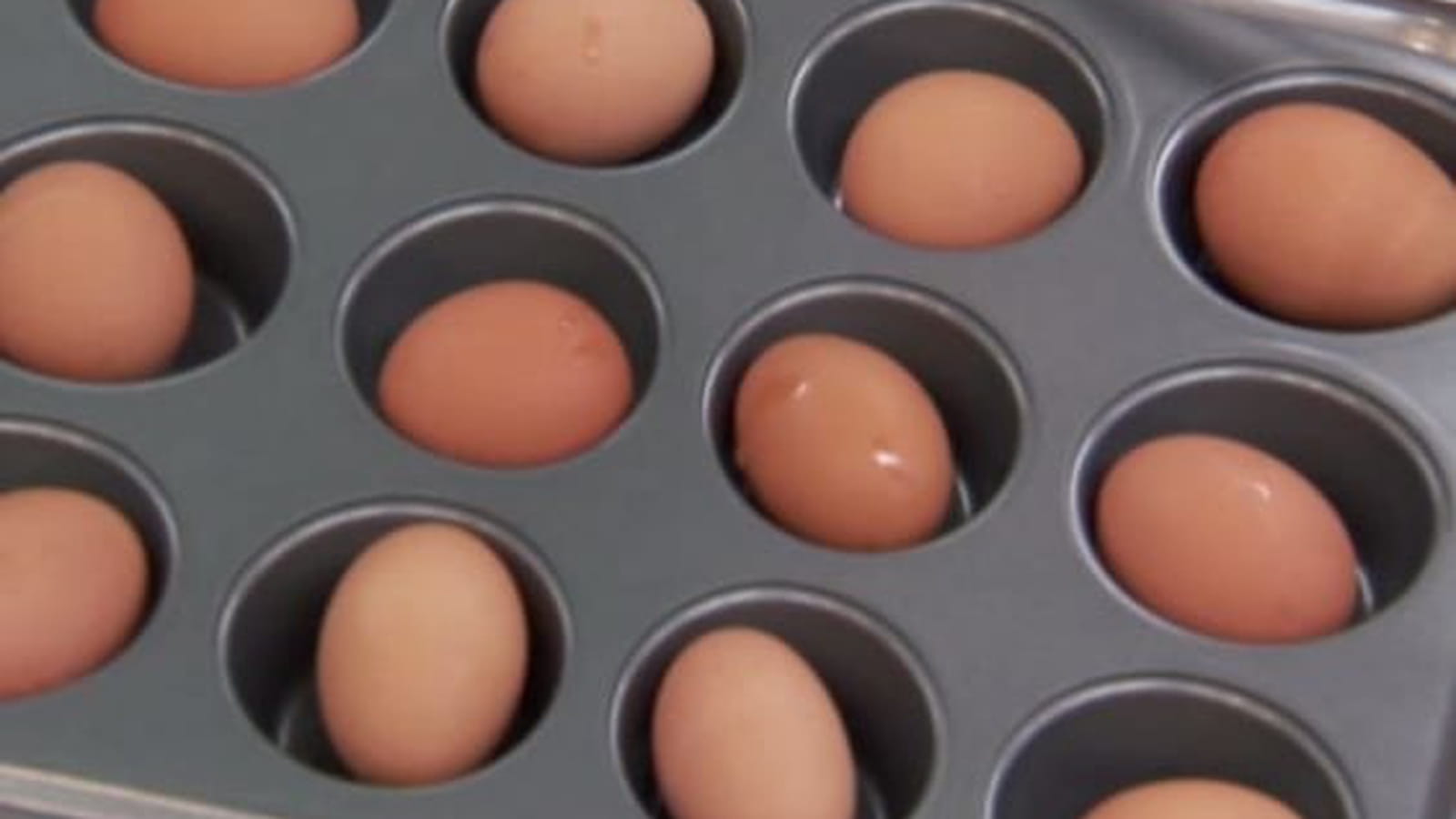 Remplacer la casserole par des moules à muffins