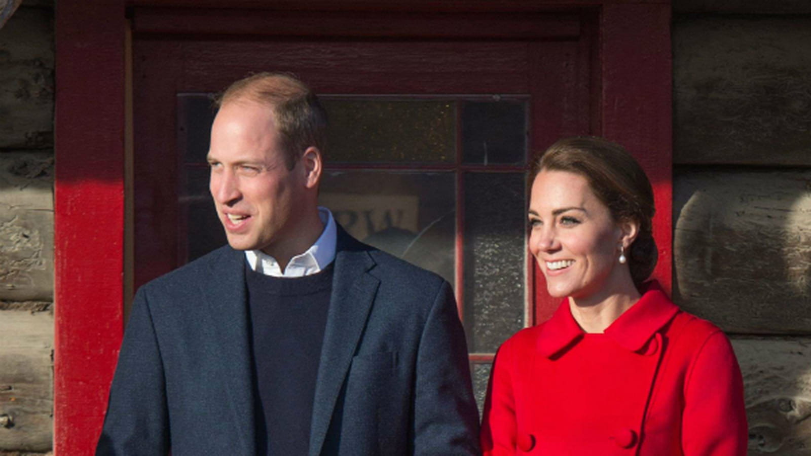 Manteau rouge de Kate 