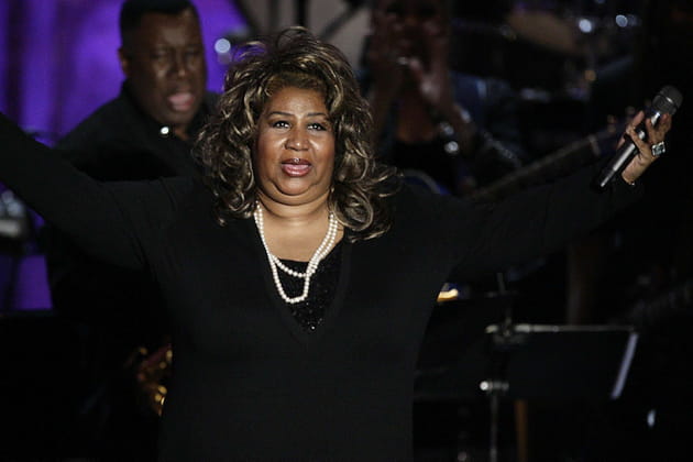 Aretha Franklin chante lors d'un hommage &agrave; Ahmet Ertegun en 2007