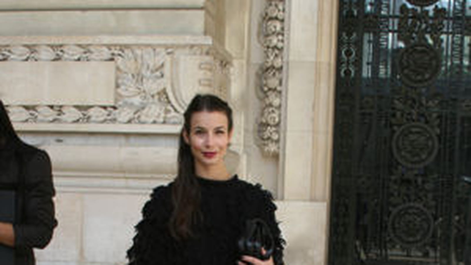 Gros pull et mini jupe