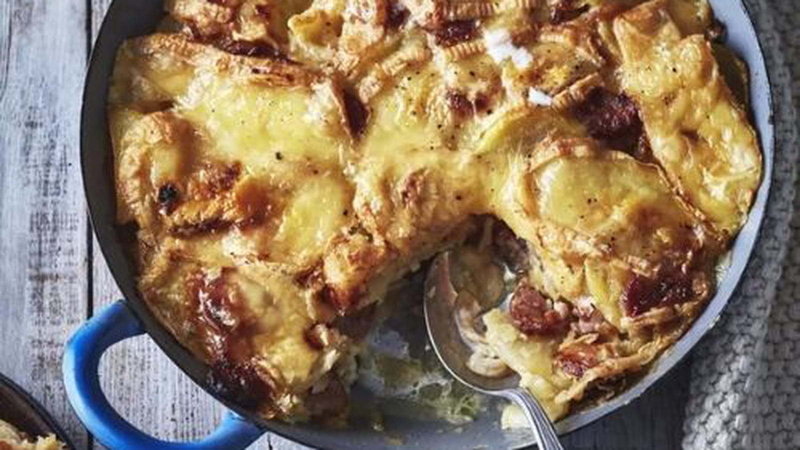 Tartiflette aux maroilles et saucisses fumées
