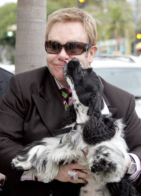 Elton John partage un tendre moment avec Arthur