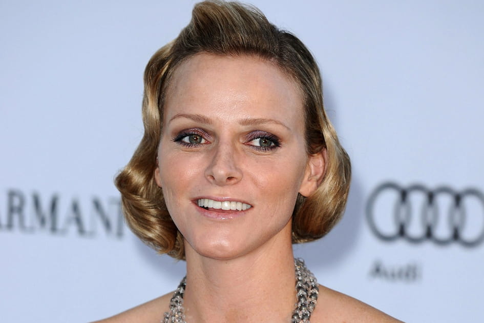 La coiffure r&eacute;tro de Charlene de Monaco
