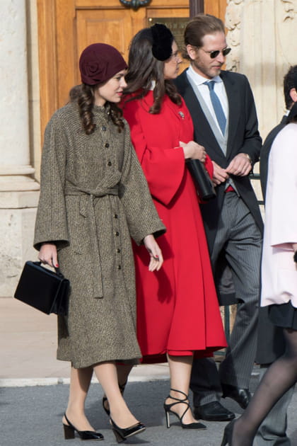 Charlotte Casiraghi en manteau en tweed et chapeau cloche