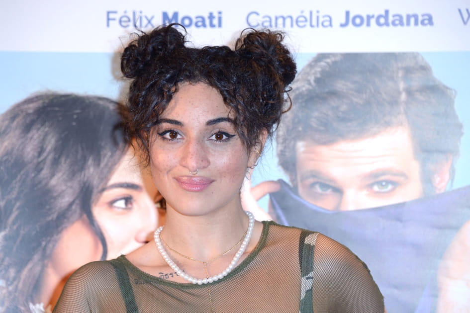 Cam&eacute;lia et ses taches de rousseur