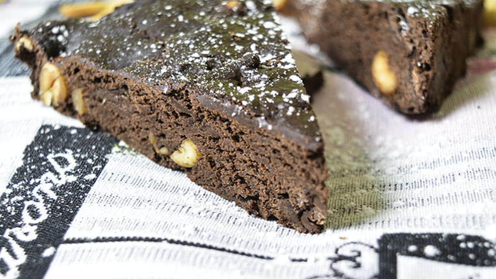 Brownie healthy chocolat & cacahuètes