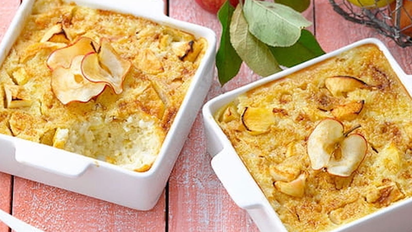 Crumble aux pommes, caramel au beurre salé et Floraline