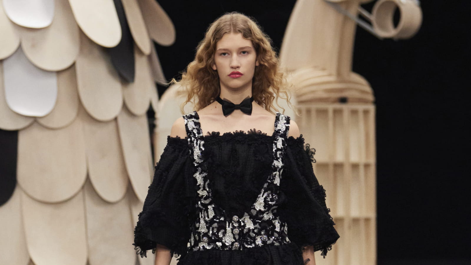 Look 27