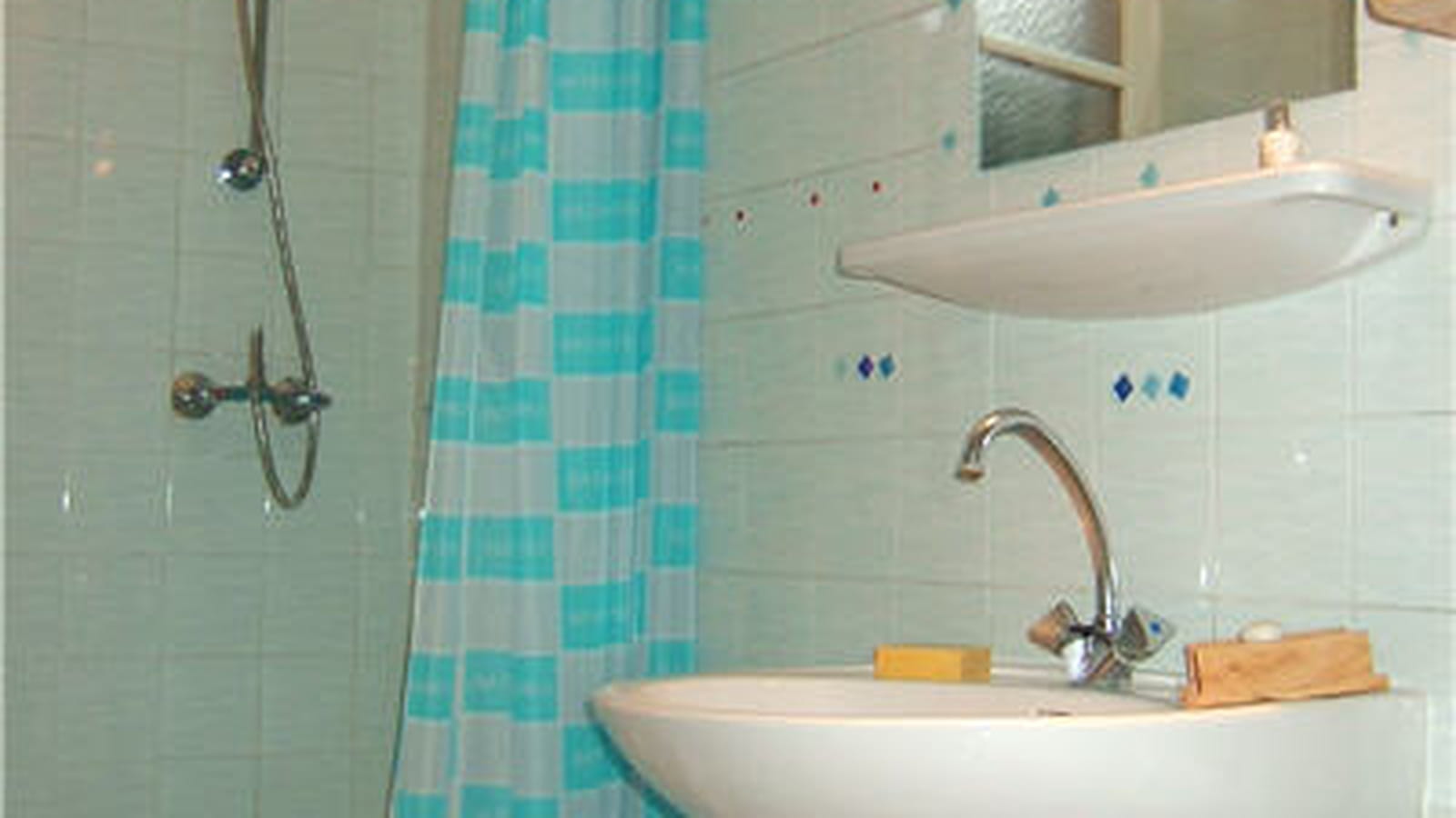 Salle de bains avant