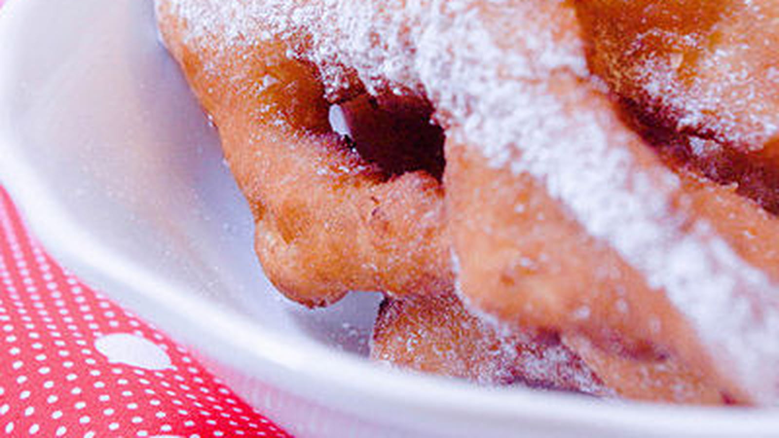 Oreillettes aux pommes