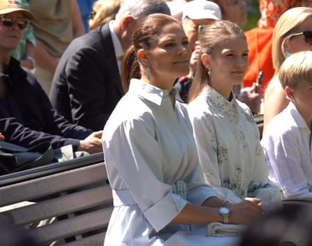 victoria-estelle-suede