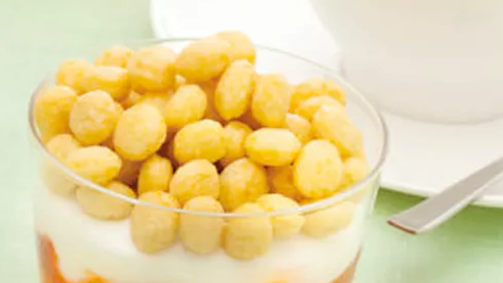 Billes de céréales au miel, fromage blanc, pêche