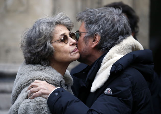 Avec son ex-conjoint Jean-Michel Jarre, aux obs&egrave;ques du journaliste Henry Chapier, en 2019