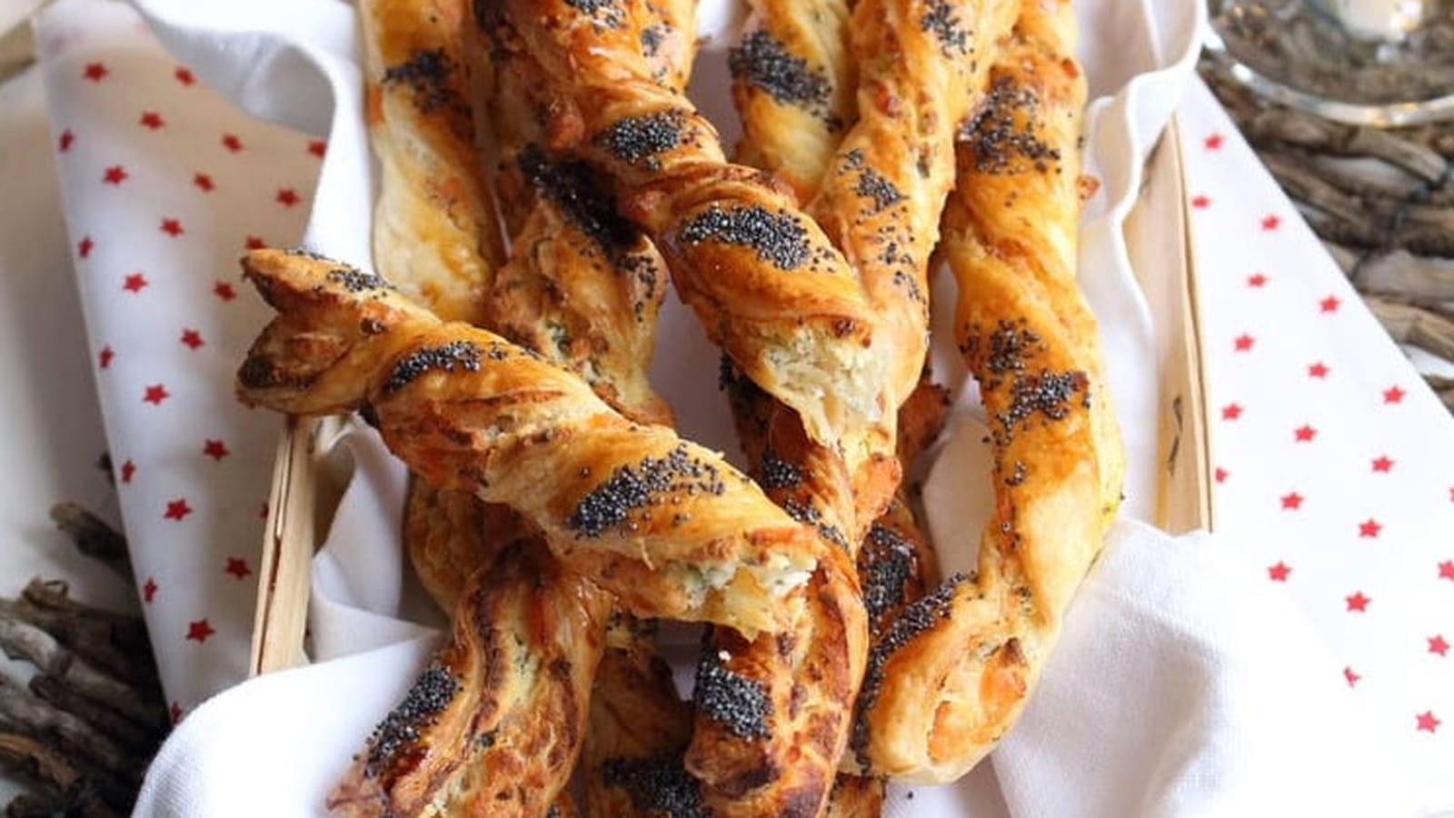 Flûtes torsadées à la truite et au Boursin