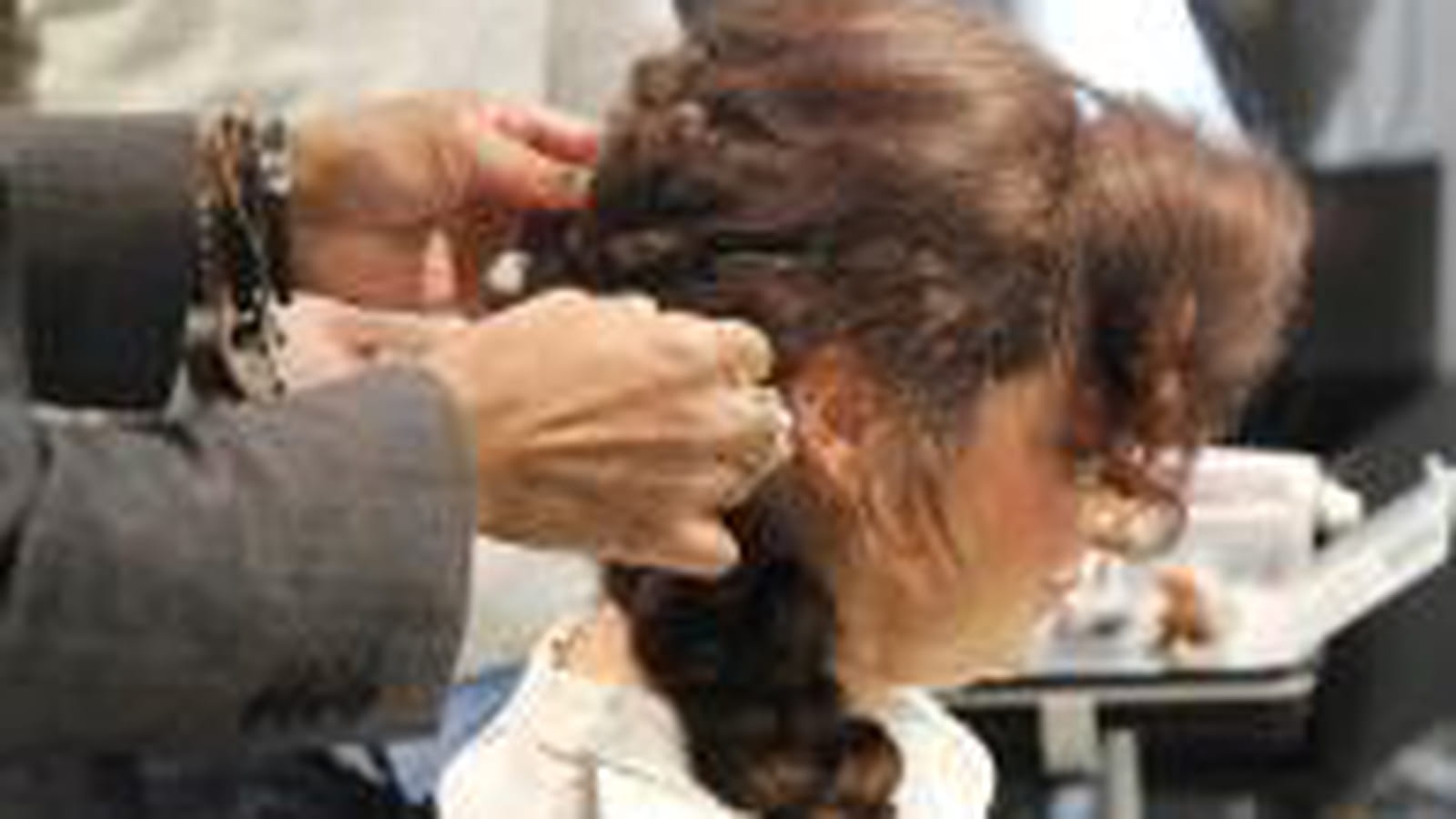 Une tresse décoiffée