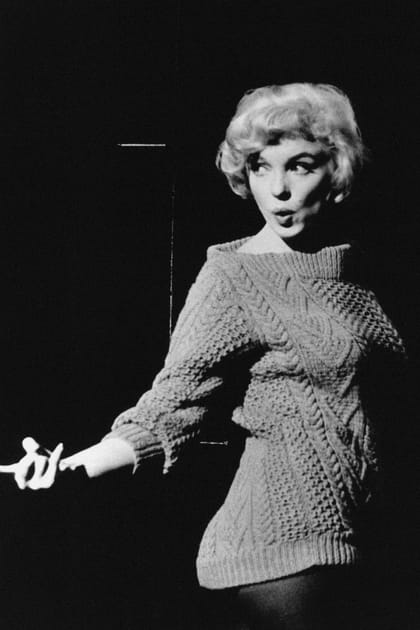 Marilyn Monroe en robe pull torsadée
