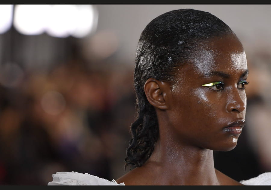 L'eye-liner m&eacute;tallis&eacute; de Giambattista Valli