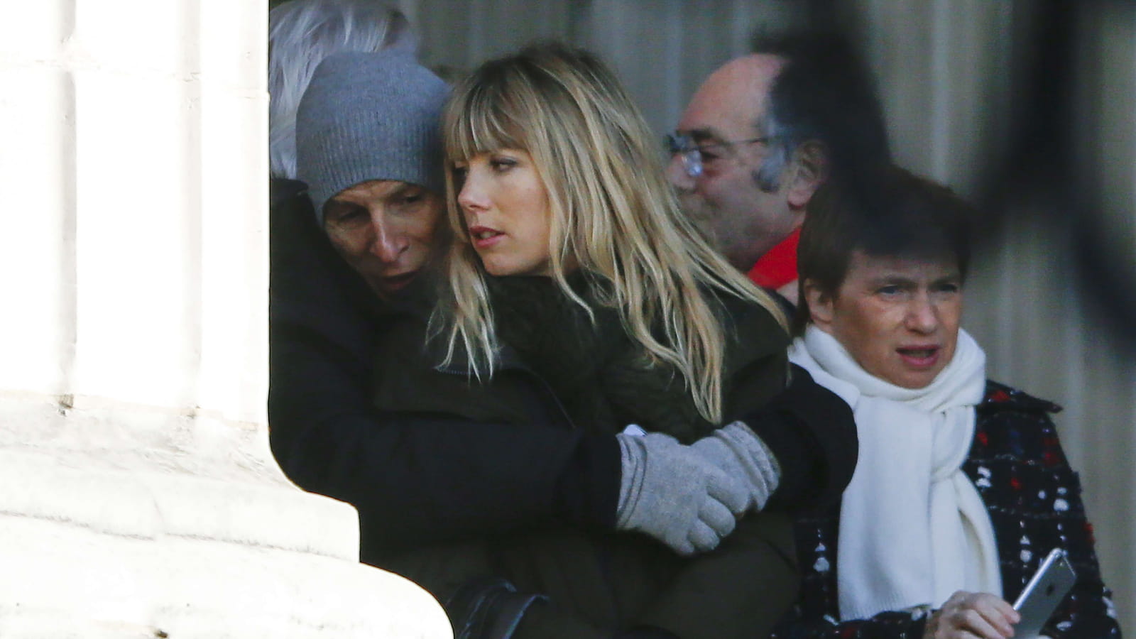 Nagui et Mélanie Page ont assisté aux obsèques de Johnny